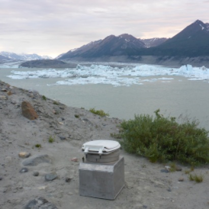 "Room with a view" of Lowell Glacier